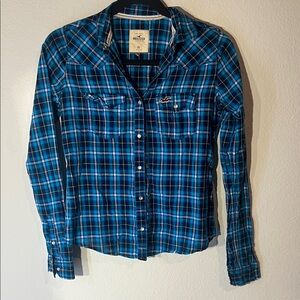 Hollister button up plad shirt